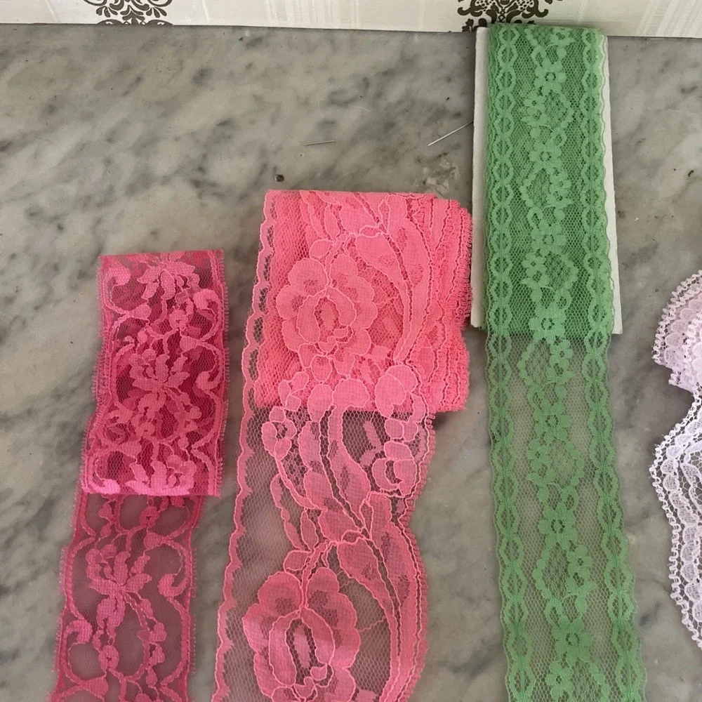 Wide Lace Lot Doll Clothes Craft Remnant Bright Colors Scalloped‎ Edge Floral